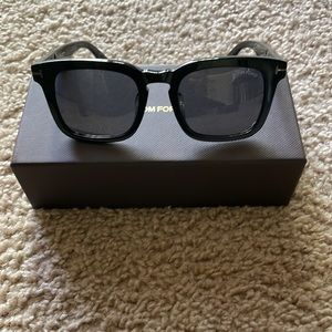 Tom Ford Dark Grey/Grey/ lenses with black frame Men Sunglasses